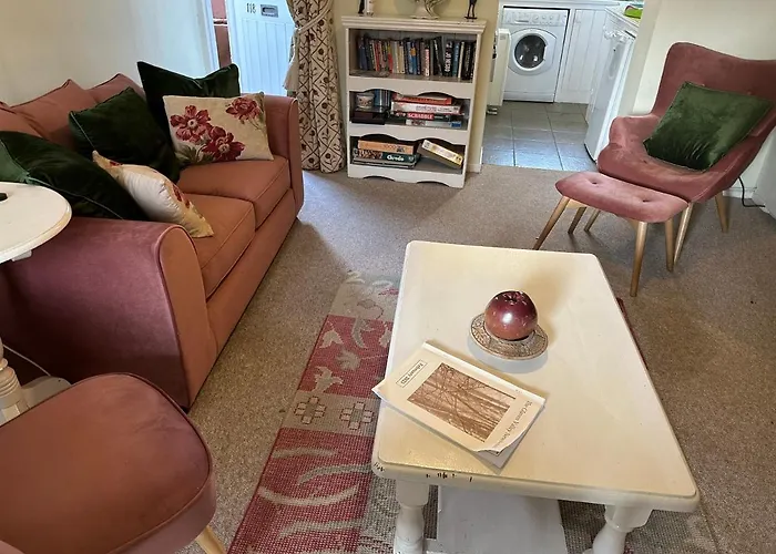2 Bedroomed Cottage Near Quay