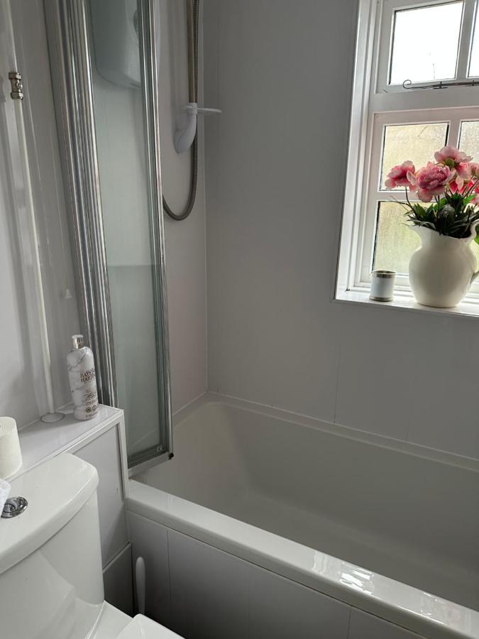 2 Bedroomed Near Quay Holiday home *