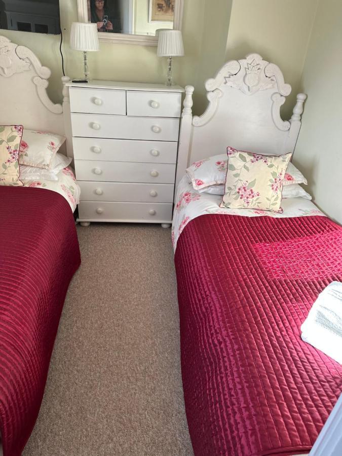 Holiday home 2 Bedroomed Near Quay *