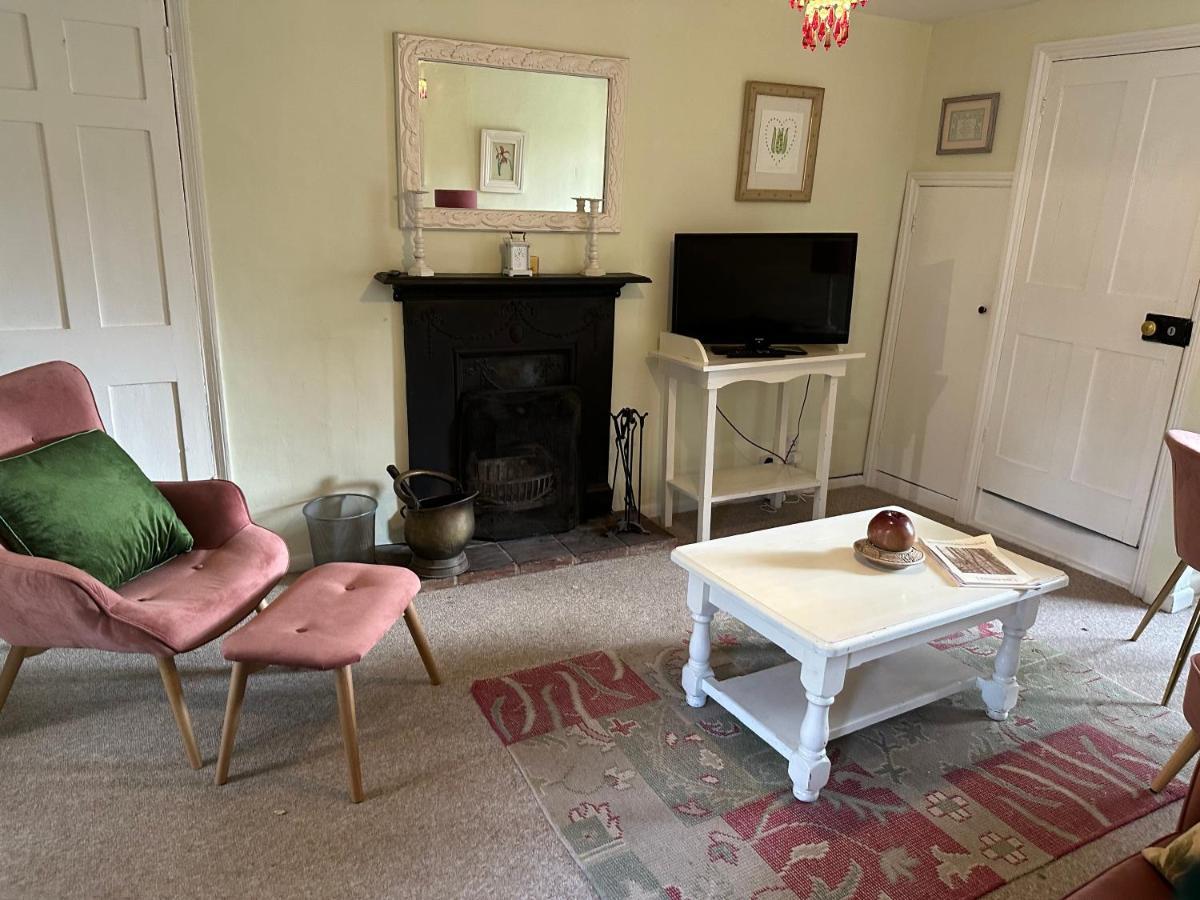 Holiday home 2 Bedroomed Near Quay *
